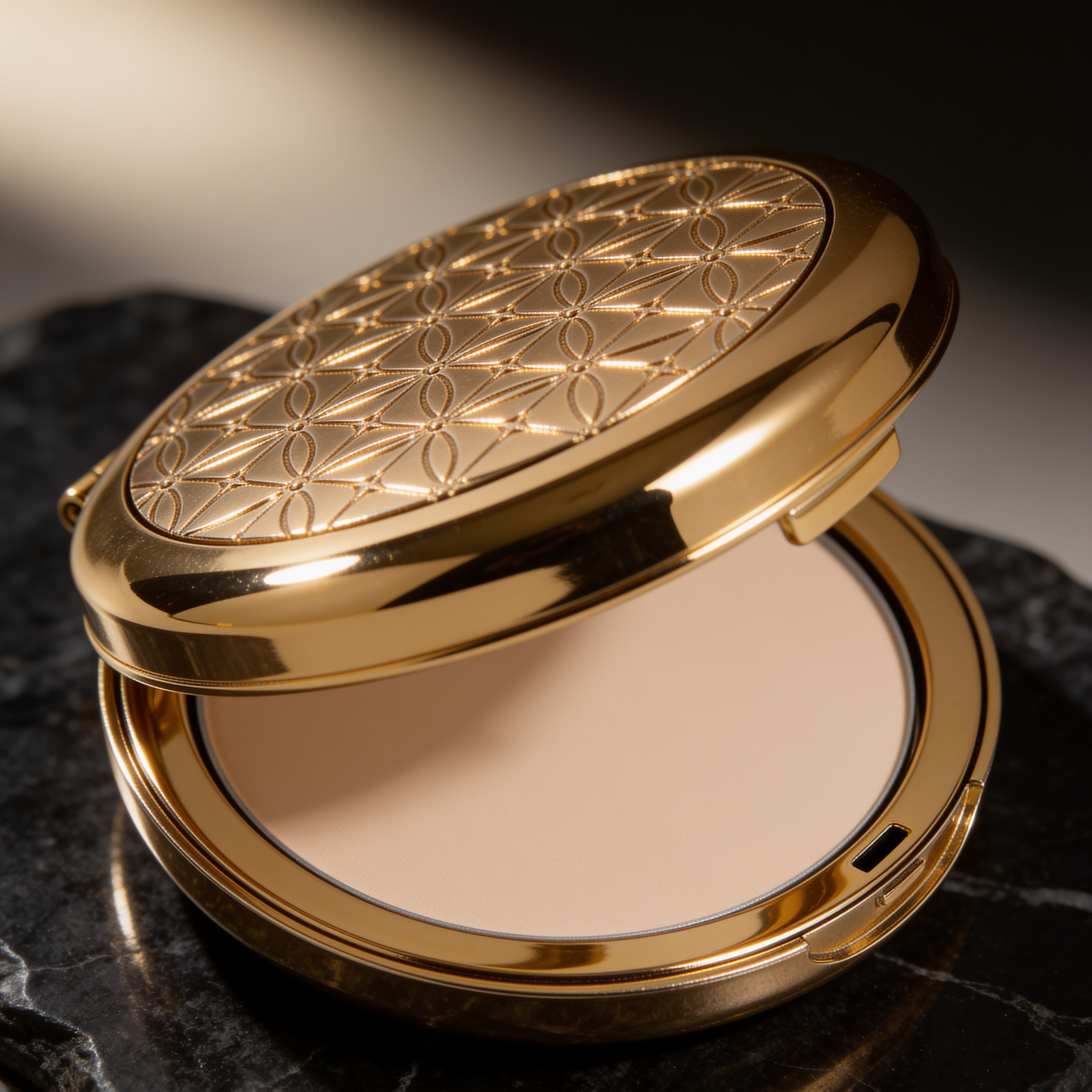 Round Compact Mirror in Gold with Embossed Geometric Lid